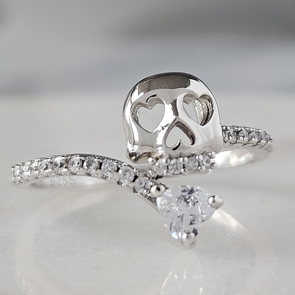 Heart Eyes Skull Ring, 925 Sterling Silver  Charmed Aroma 2019